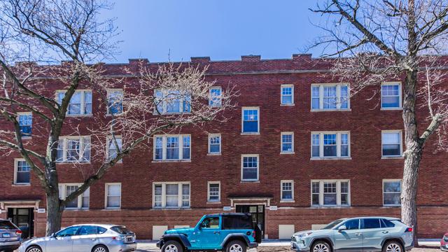 3422 N Wolcott Ave. #2, Chicago, IL 60657