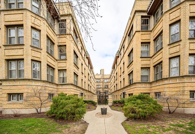 1360 W Greenleaf Ave. #2N, Chicago, IL 60626