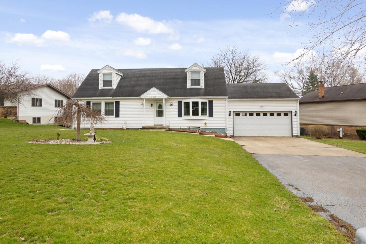2037 Eagle Dr., Freeport, IL 61032