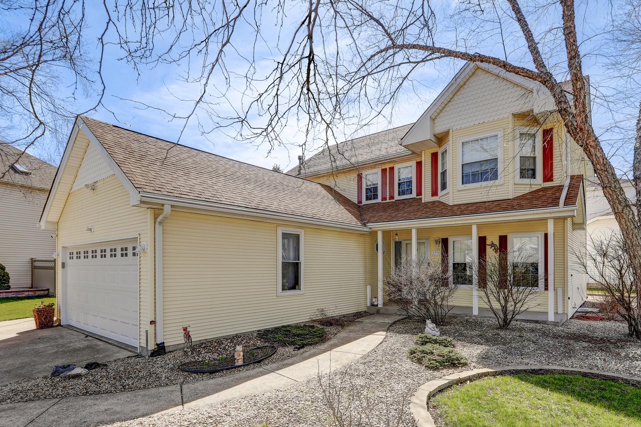 279 Sunshine Dr., Bolingbrook, IL 60490
