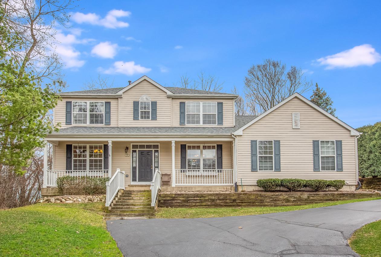 319 High Rd., Cary, IL 60013