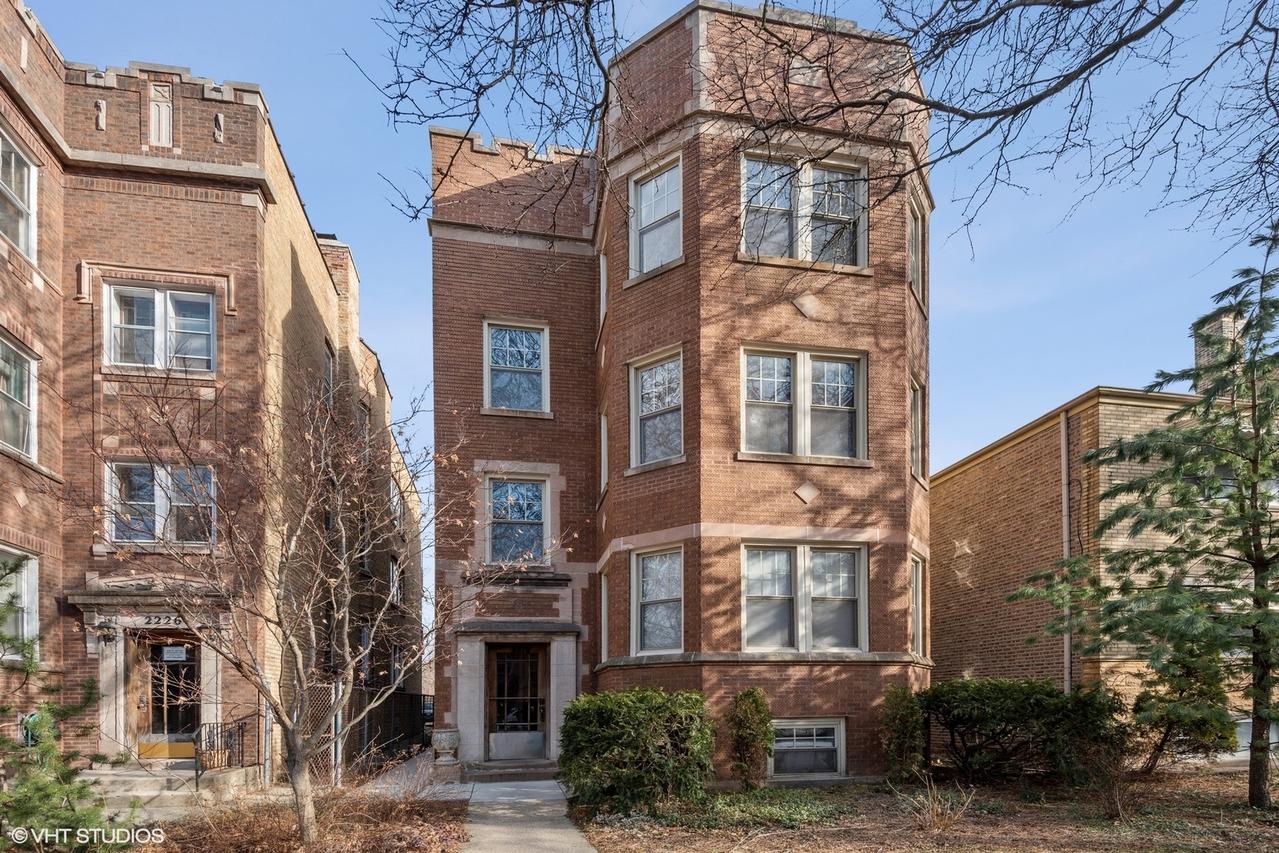 2218 W Arthur Ave., Chicago, IL 60645