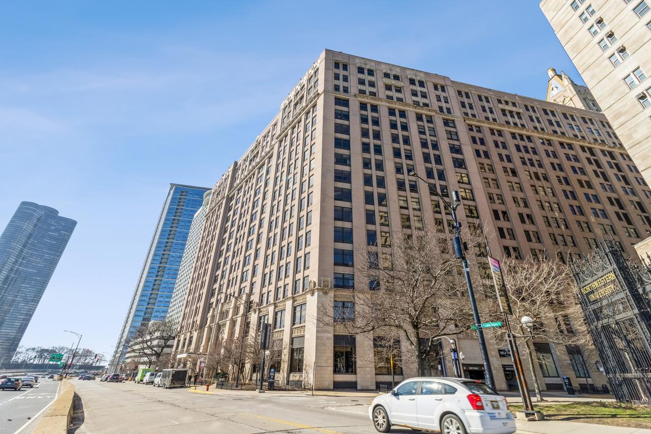 680 N Lake Shore Dr. #417, Chicago, IL 60611