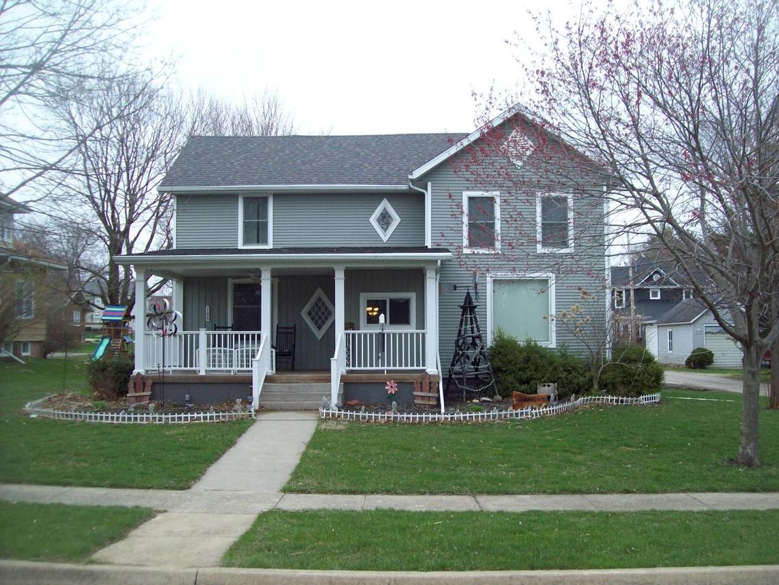 108 N Main St., Walnut, IL 61376
