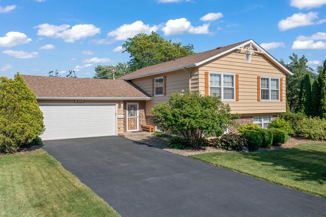 202 W Tanglewood Dr., Arlington Heights, IL 60004