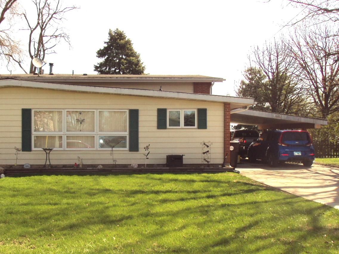 1626 Golfview Cir., Rantoul, IL 61866