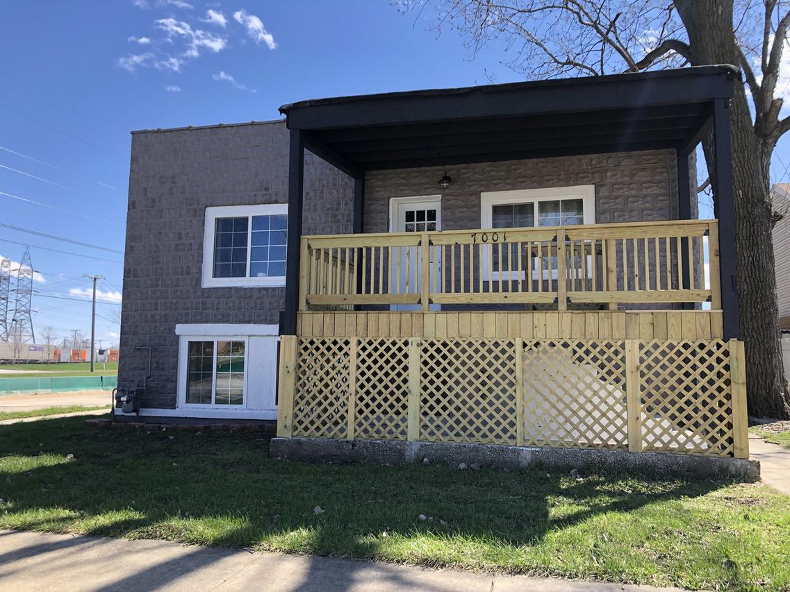 7001 W 74th St., Chicago, IL 60638