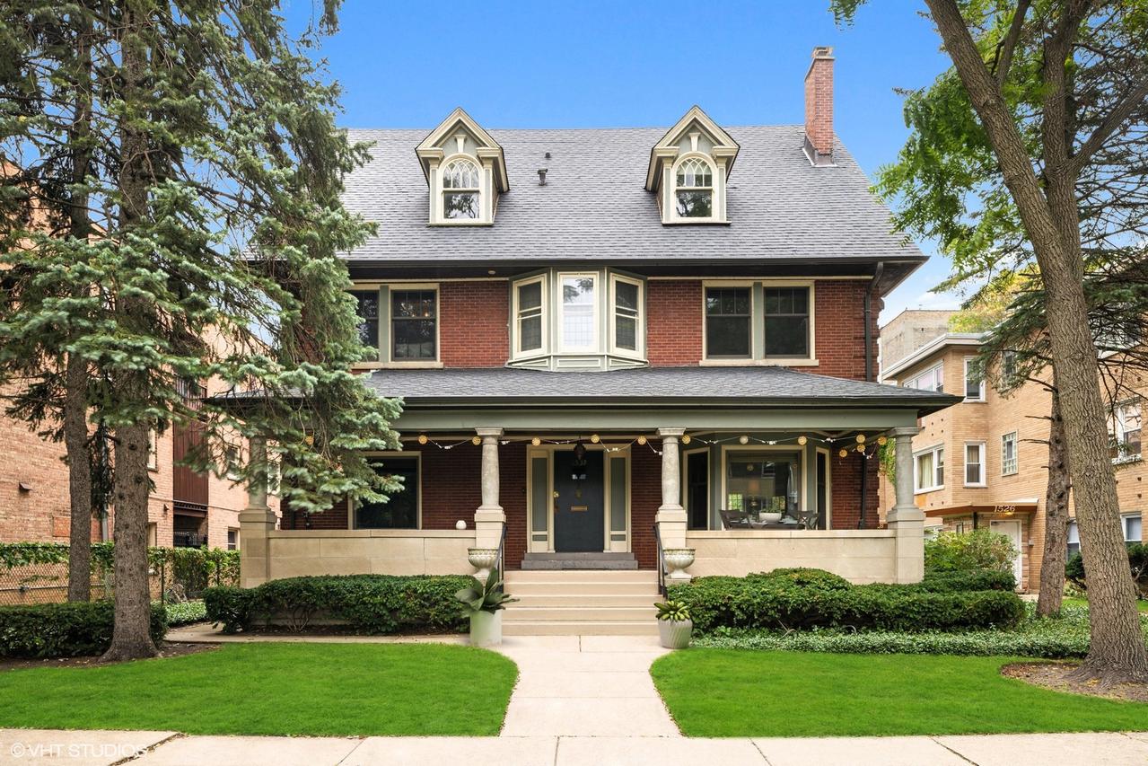 1532 W Chase Ave., Chicago, IL 60626