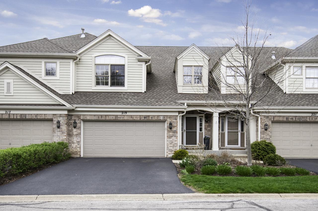 219 Wildflower Ln., La Grange, IL 60525
