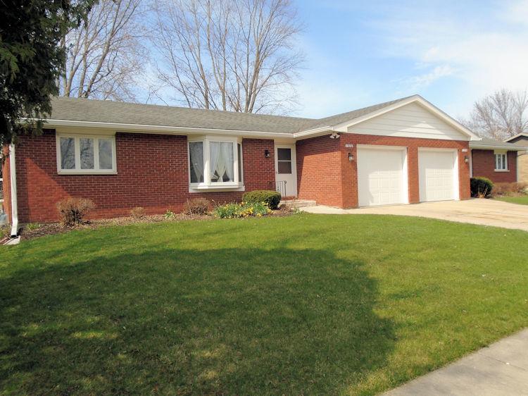 1230 Sunnymeade Dr., Rochelle, IL 61068