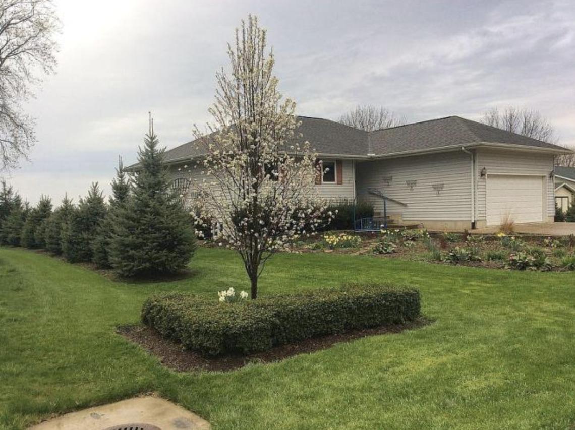 305 W Washington St., Lamoille, IL 61330
