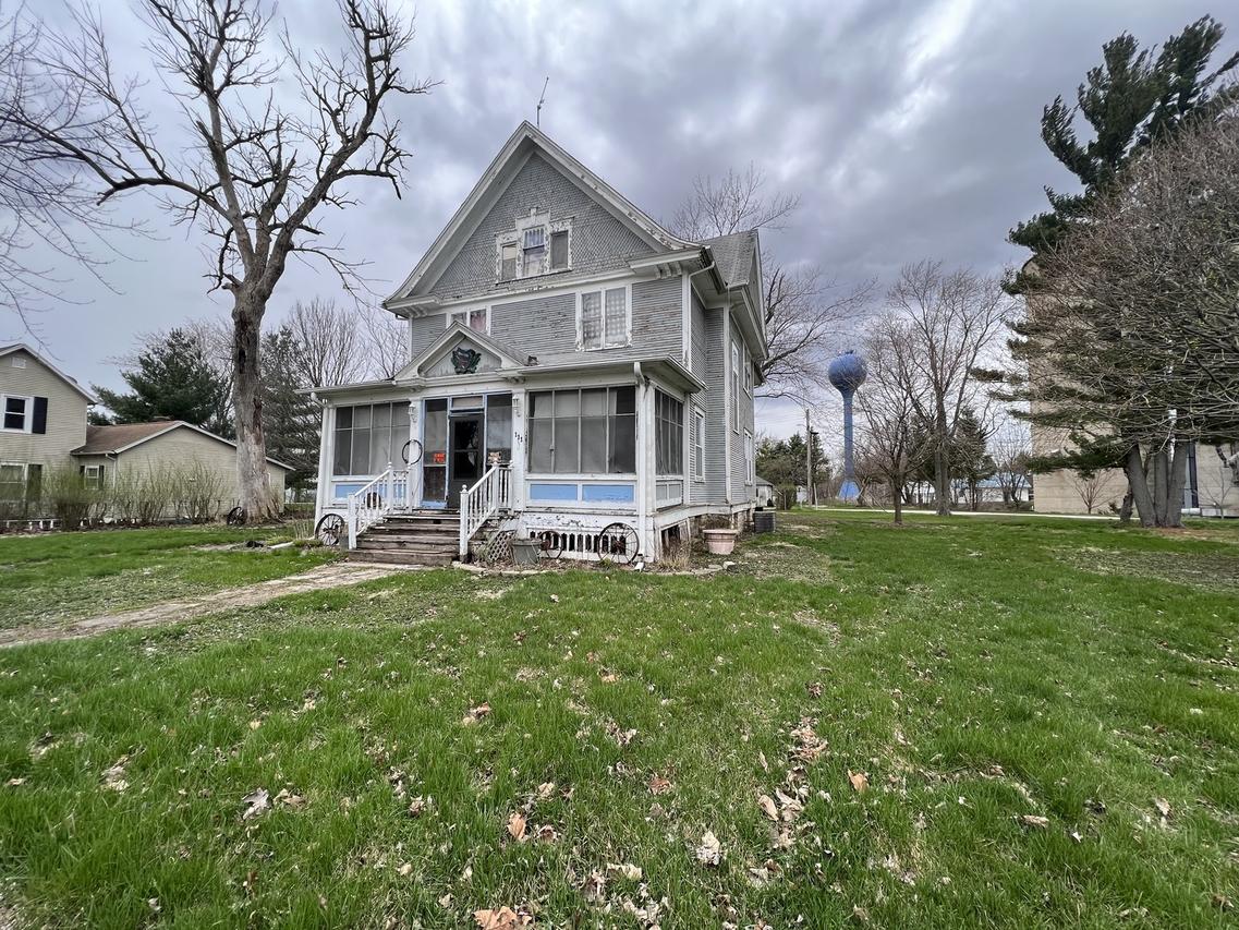 111 S Crossley St., Melvin, IL 60952