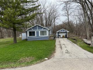 4219 Riverside Dr., Crystal Lake, IL 60014