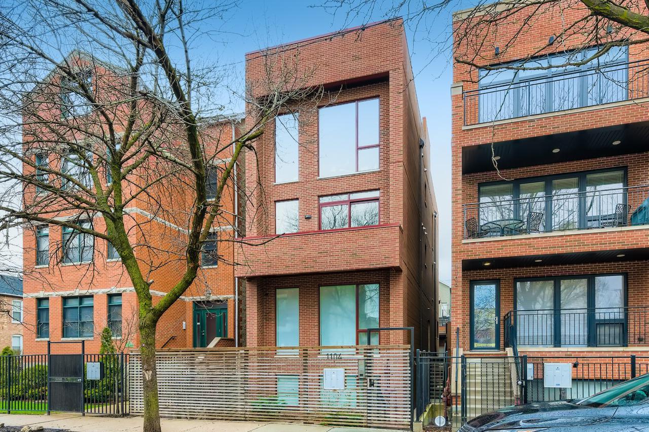 1104 N Marshfield Ave. #2, Chicago, IL 60622