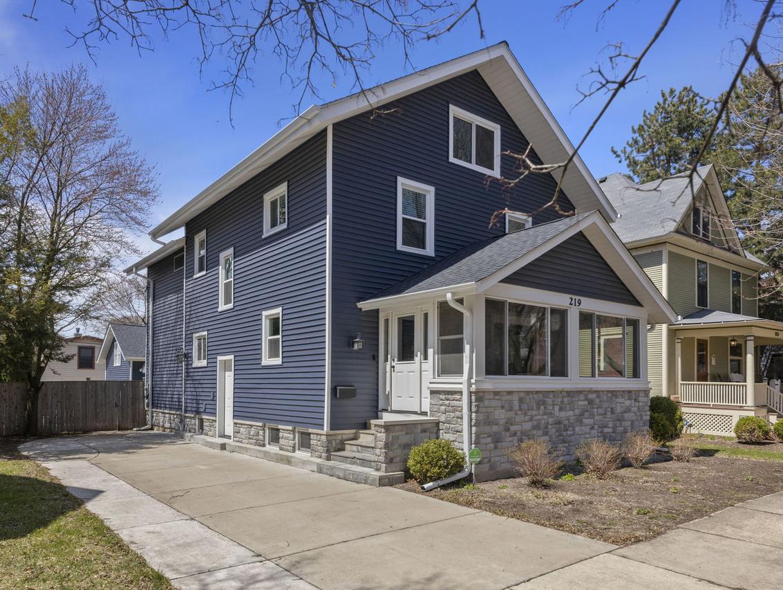 219 N Ellsworth St., Naperville, IL 60540