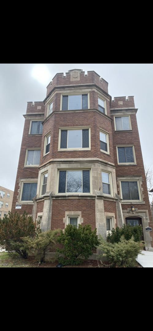 7412 S South Shore Dr., Chicago, IL 60649