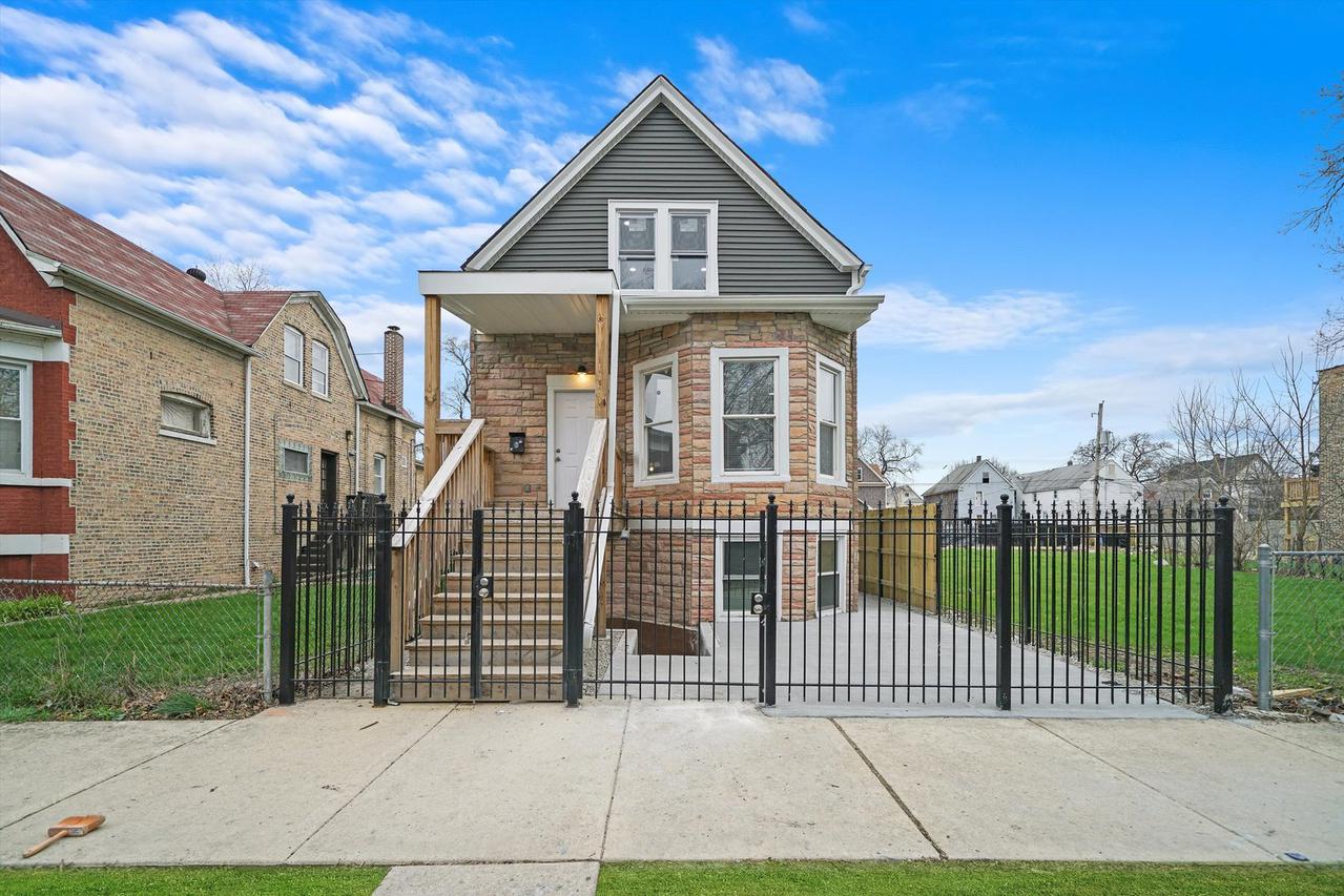 6925 S Laflin St., Chicago, IL 60636