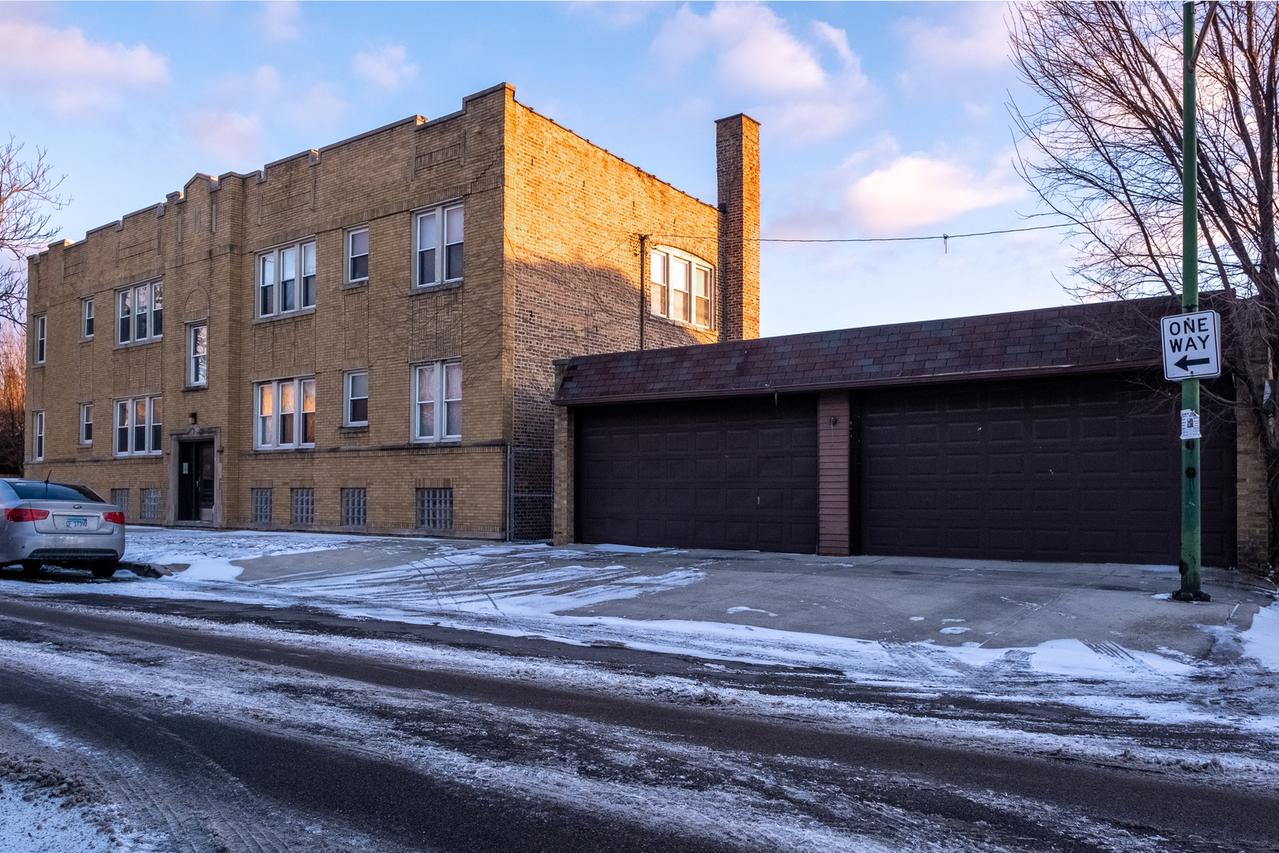 6602 S Mozart St., Chicago, IL 60629