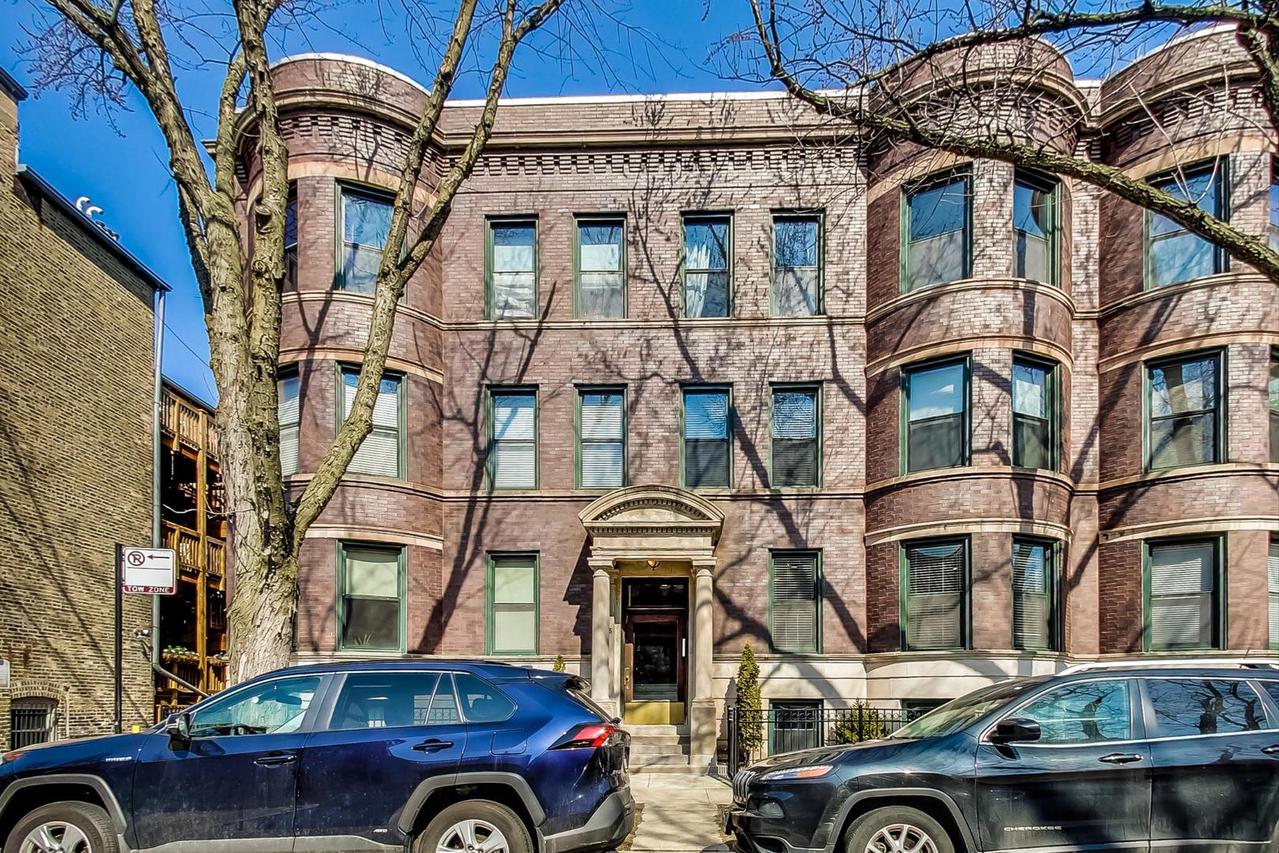 846 W Bradley Pl. #1, Chicago, IL 60613