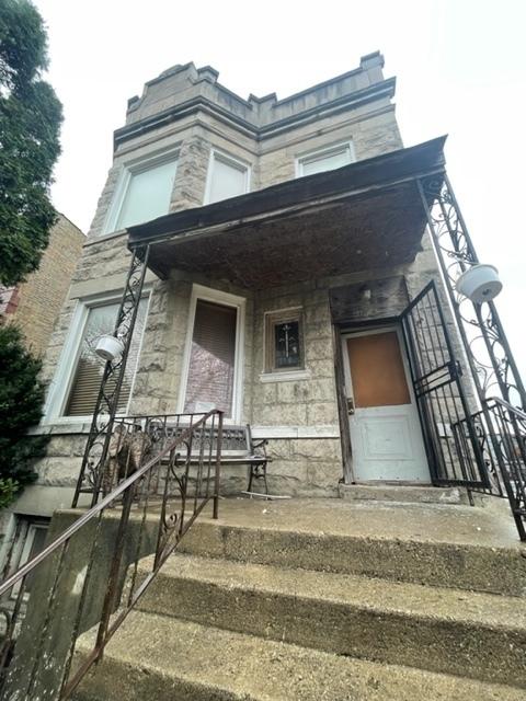 1024 N Monticello Ave., Chicago, IL 60651