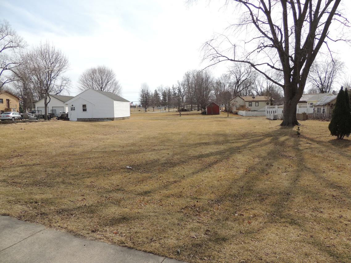 204 W Main Lot 5 St., Kirkland, IL 60146