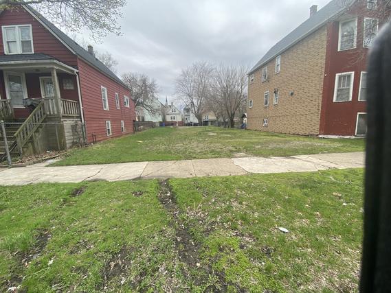 8250 S Buffalo Ave., Chicago, IL 60617