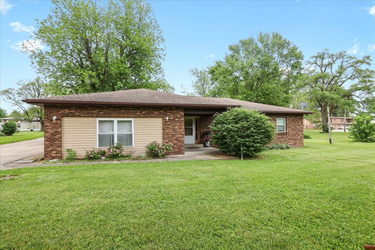 1226 N Century Dr., Rantoul, IL 61866