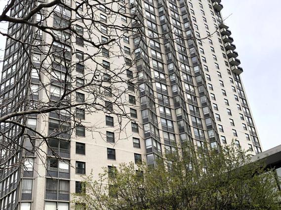 5701 N Sheridan Rd. #14H, Chicago, IL 60660