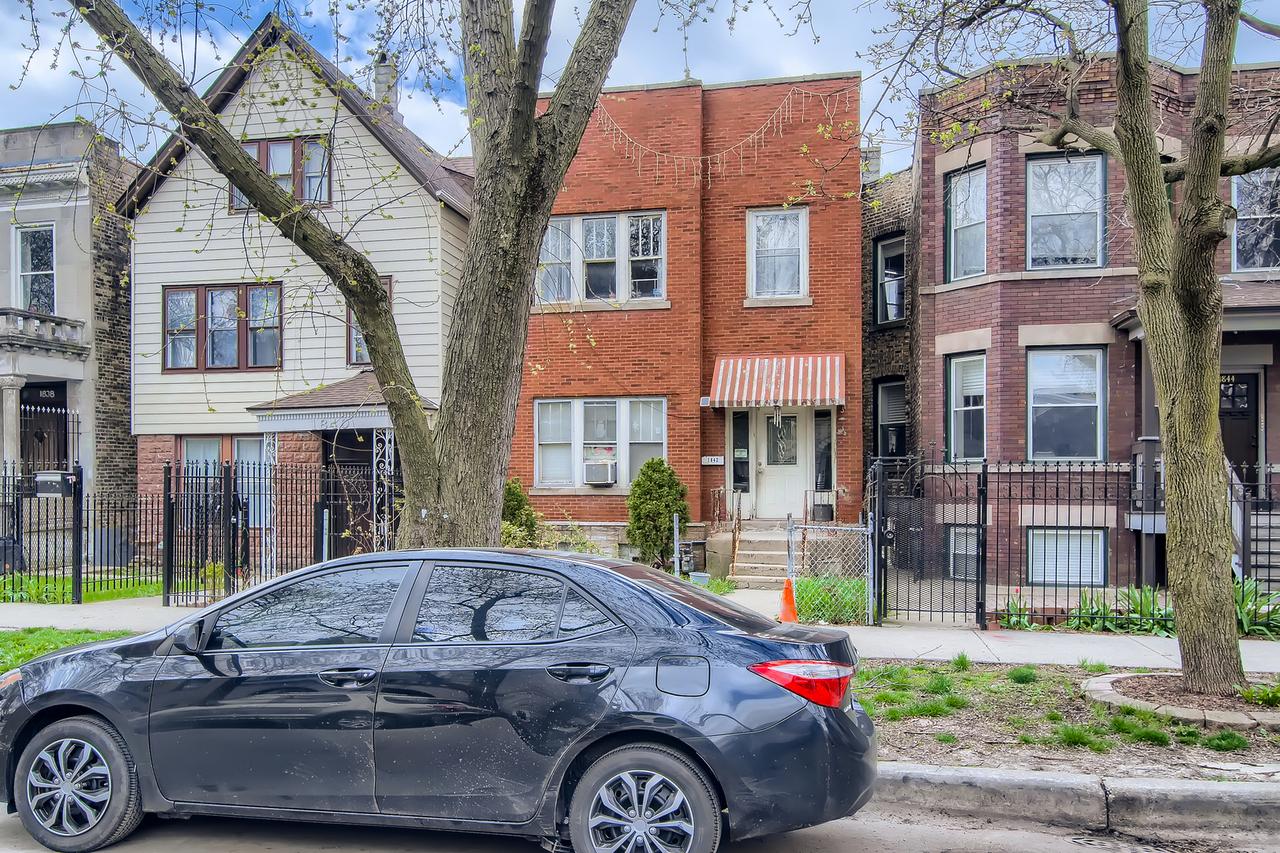 1842 N Whipple St., Chicago, IL 60647