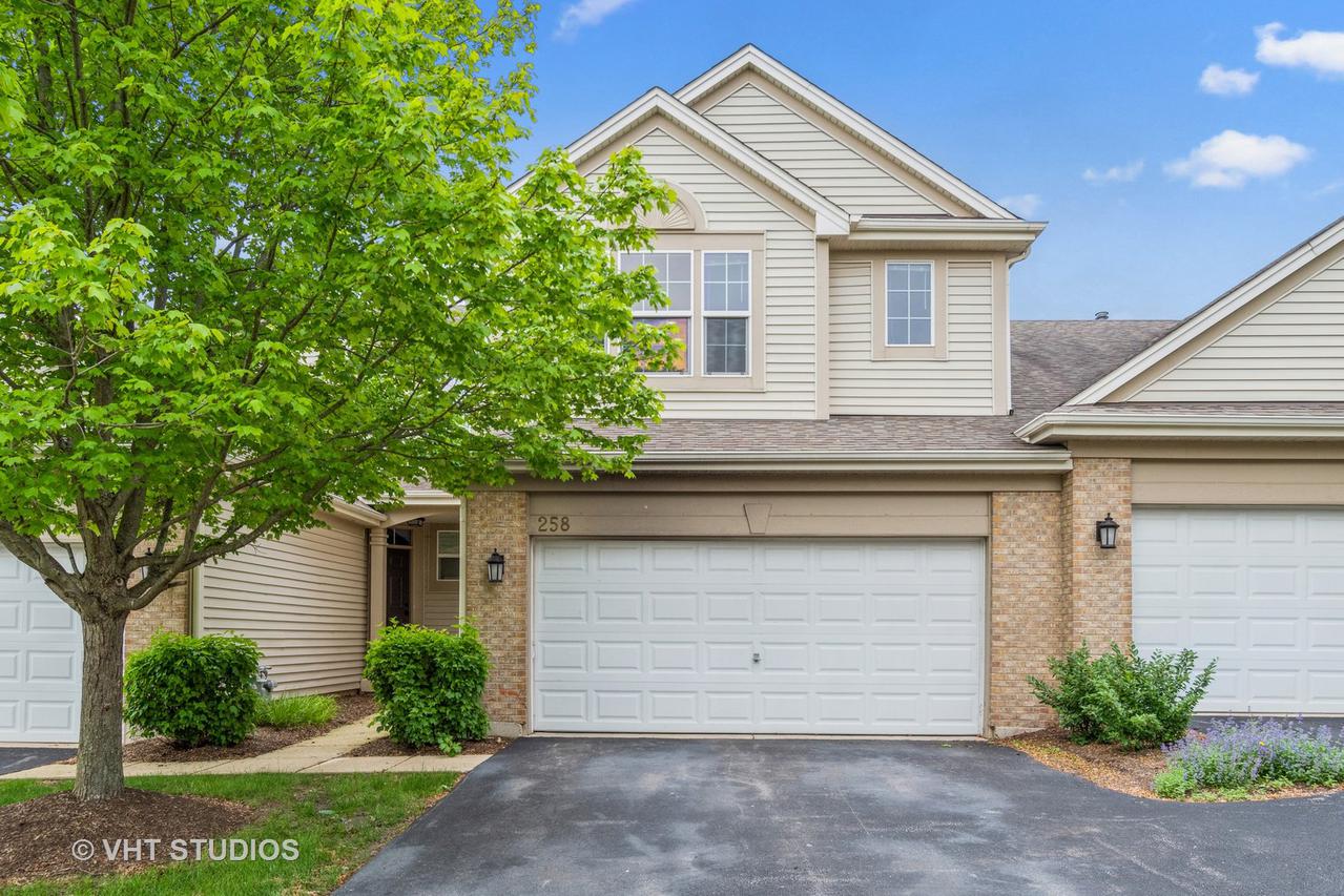 258 St Josephs Way, Yorkville, IL 60560
