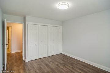 245 S Park Ln. #310, Palatine, IL 60074