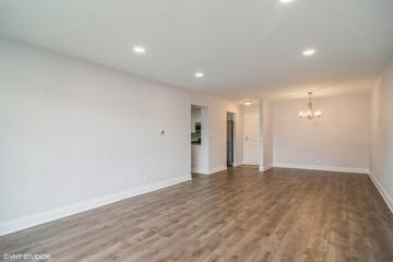 245 S Park Ln. #310, Palatine, IL 60074