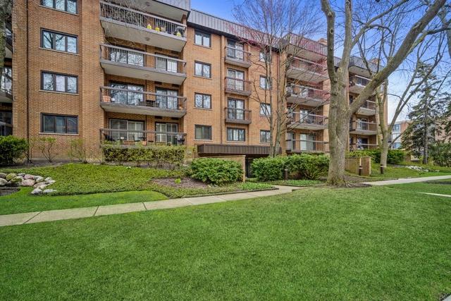 1695 2nd St. #504, Highland Park, IL 60035