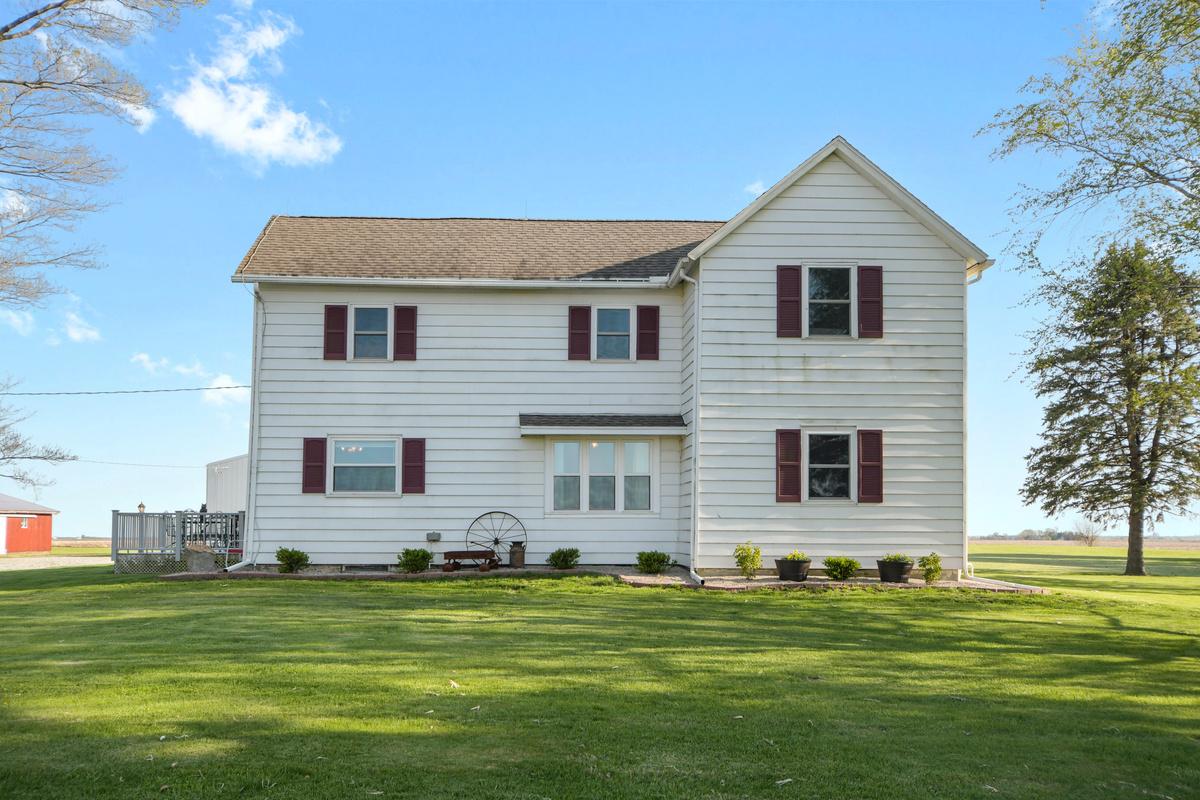 1201 E County Road 1450 N, Tuscola, IL 61953