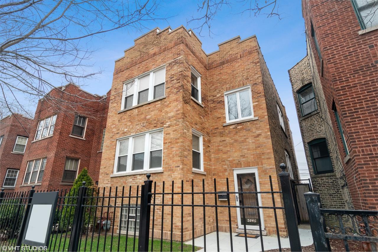 3045 W Addison St., Chicago, IL 60618