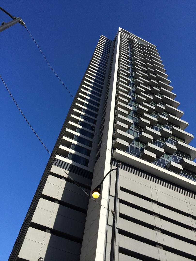 235 W Van Buren St. #3017, Chicago, IL 60607