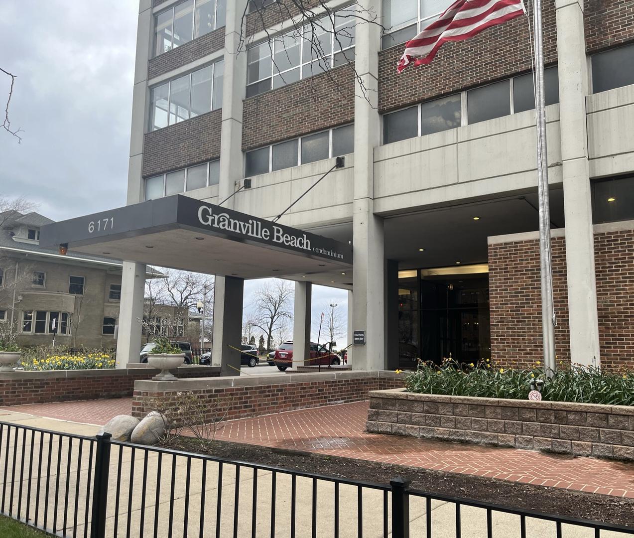 6171 N Sheridan Rd. #1106, Chicago, IL 60660
