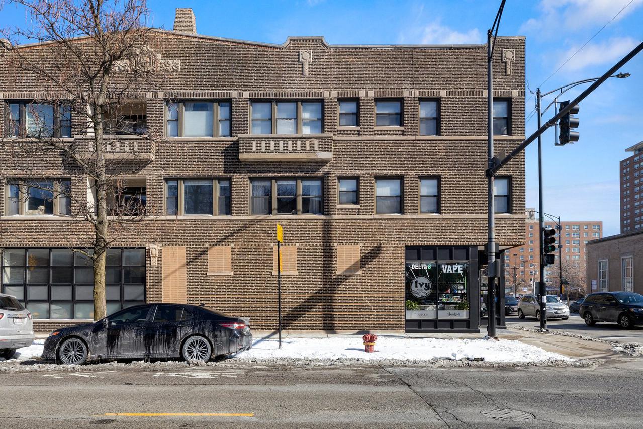 1344 W Irving Park Rd. #2N, Chicago, IL 60613