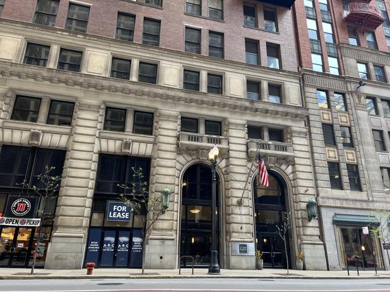 212 W Washington St. #1107, Chicago, IL 60606