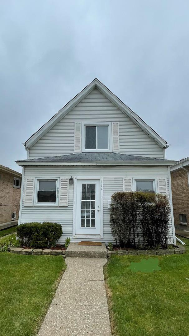 134 Englewood Ave., Bellwood, IL 60104