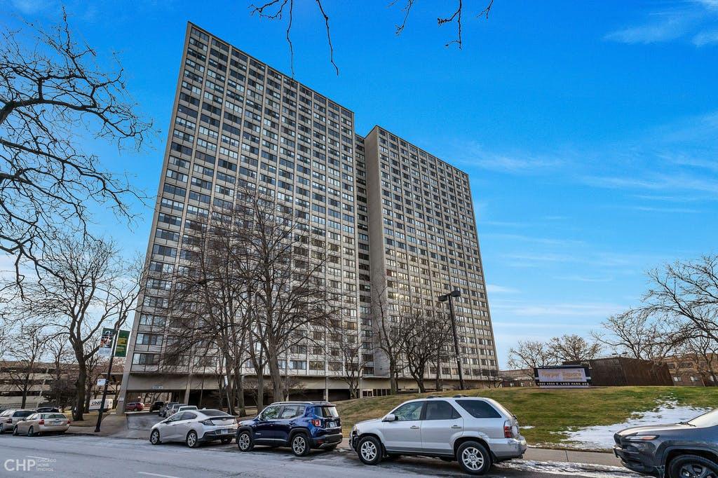 4850 S Lake Park Ave. #512, Chicago, IL 60615