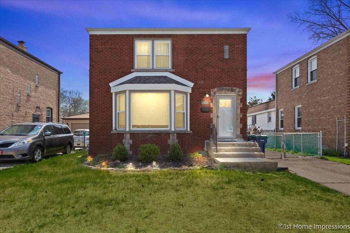 2935 W 97th St., Evergreen Park, IL 60805