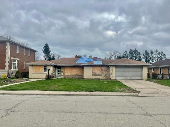 6949 N Karlov Ave., Lincolnwood, IL 60712
