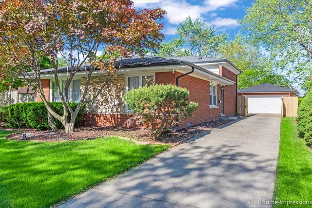 10808 Leclaire Ave., Oak Lawn, IL 60453