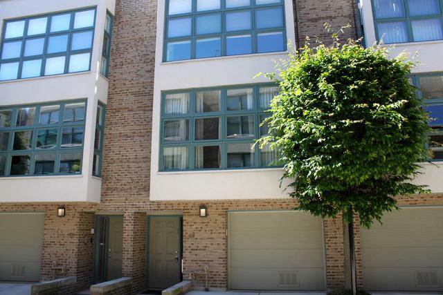 761 W Melrose St., Chicago, IL 60657