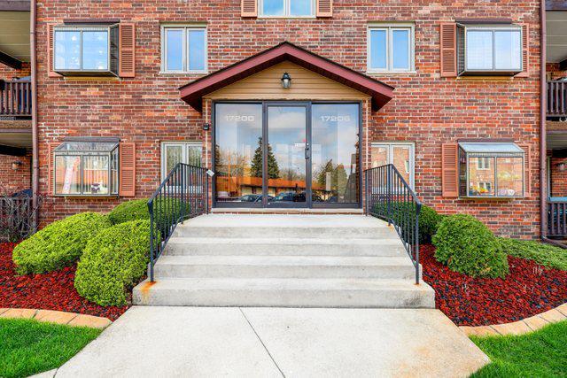 17206 Ridgeland Ave. #124, Tinley Park, IL 60477