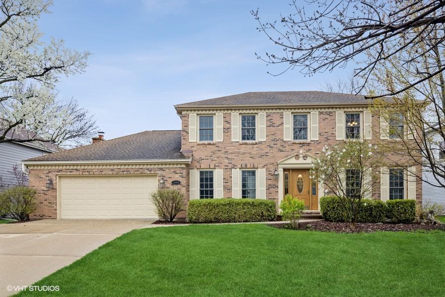 1664 Brentford Dr., Naperville, IL 60563