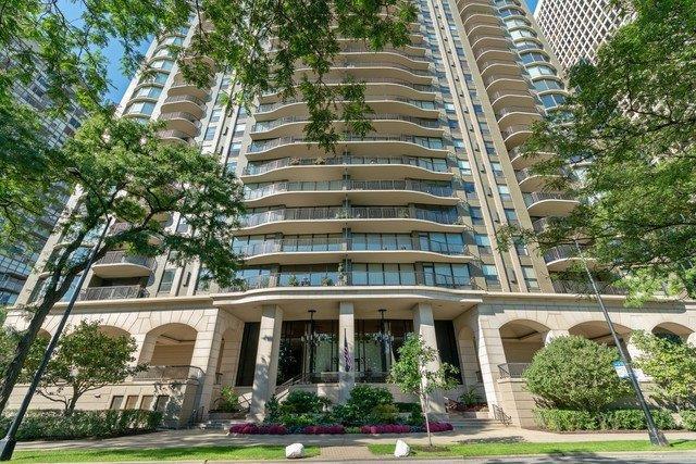 1040 N Lake Shore Dr. #6C, Chicago, IL 60611