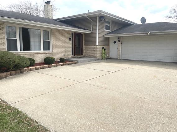 12905 S Cypress Ln., Palos Heights, IL 60463