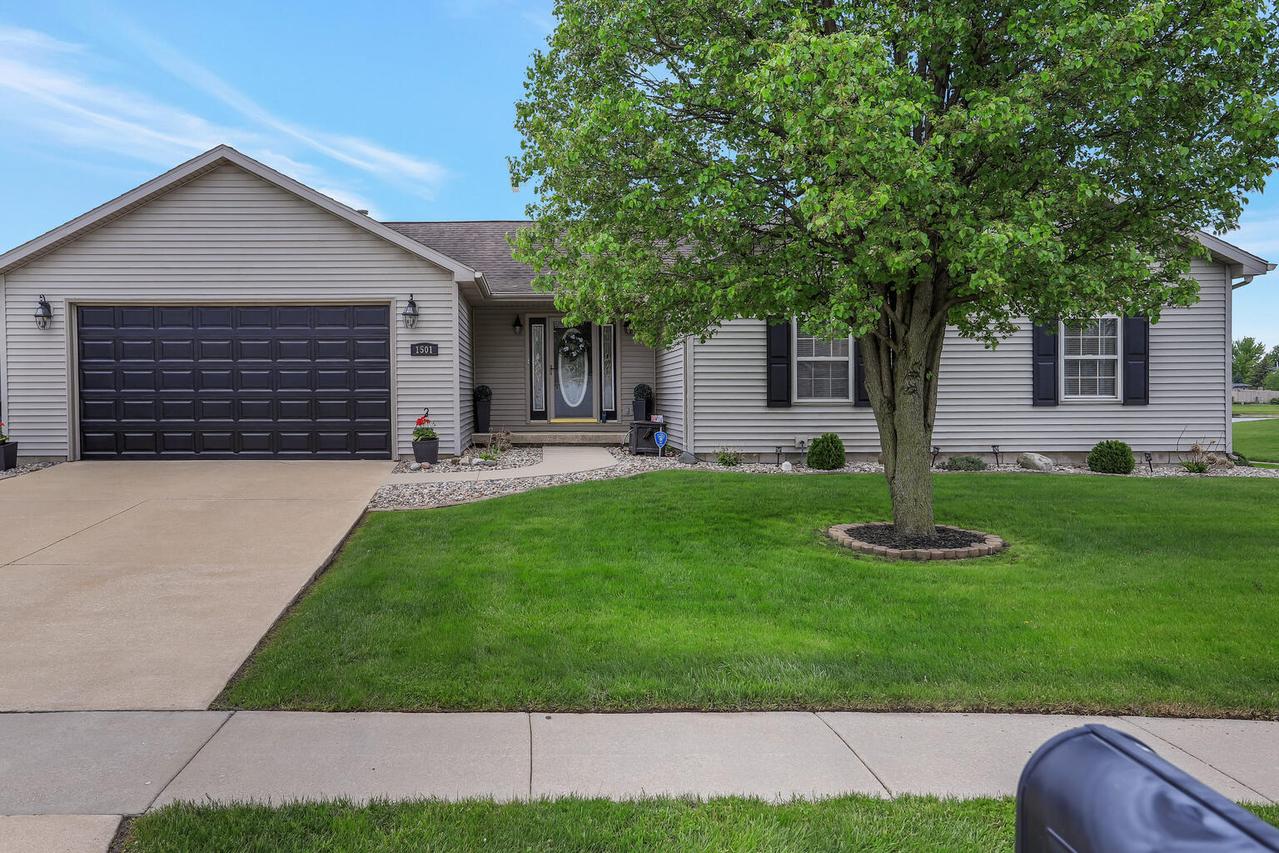 1501 Park Ave., St. Joseph, IL 61873